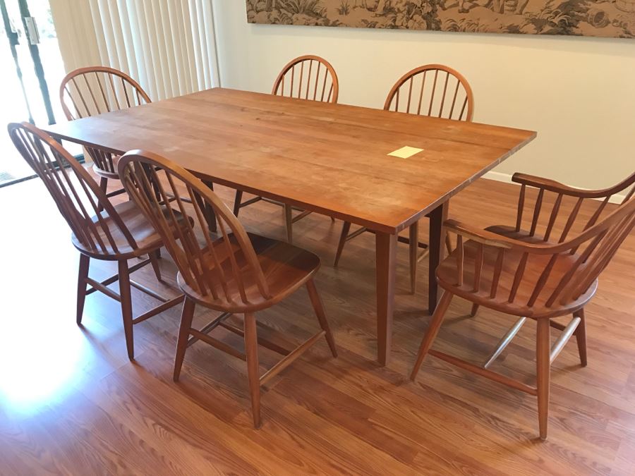 (6) Handcrafted Pompanoosuc Mills Hardwood Furniture Windsor Dining Chairs Made In Vermont (2 Are Armchairs) Set Retails For $1,600 - Does Not Include Table [Photo 8]
