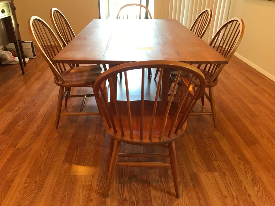 (6) Handcrafted Pompanoosuc Mills Hardwood Furniture Windsor Dining Chairs Made In Vermont (2 Are Armchairs) Set Retails For $1,600 - Does Not Include Table [Photo 6]