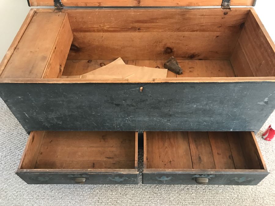 Large Primitive Shabby Chic Blanket Chest With Drawers From The East Coast