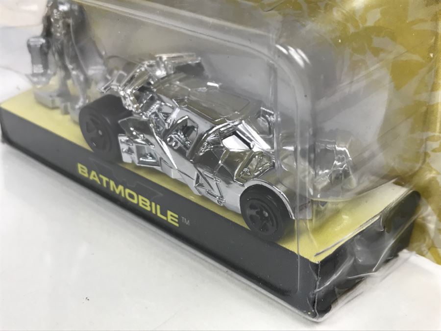 Pair Of 2005 Exclusive Limited Edition Of 3000 Hot Wheels Batman Begins Batmobile Cars Mattel 2005 [Photo 11]