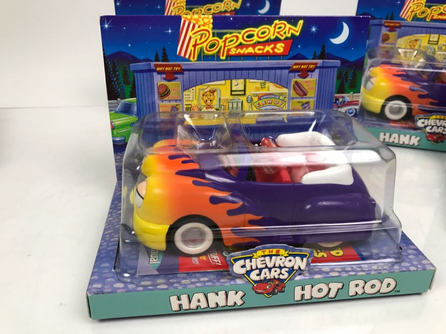Set Of (4) New Old Stock Chevron Cars Hank Hot Rod 2001 [Photo 2]