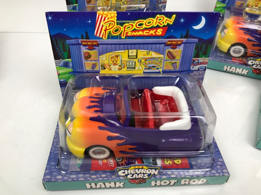 Set Of (4) New Old Stock Chevron Cars Hank Hot Rod 2001 [Photo 4]