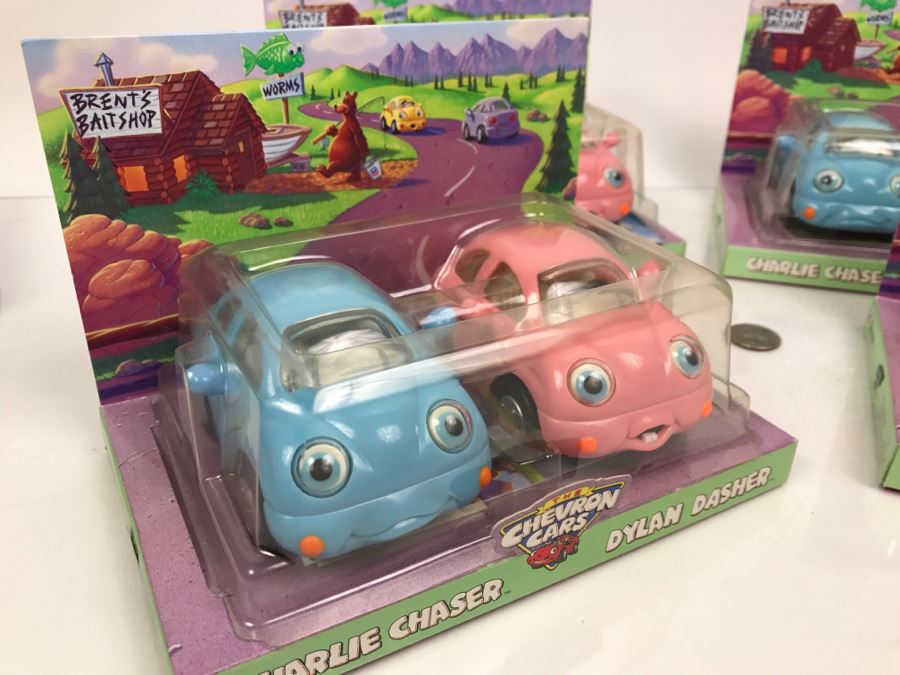 Set Of (4) New Old Stock Chevron Cars Charlie Chaser And Dylan Dasher 2002 [Photo 2]