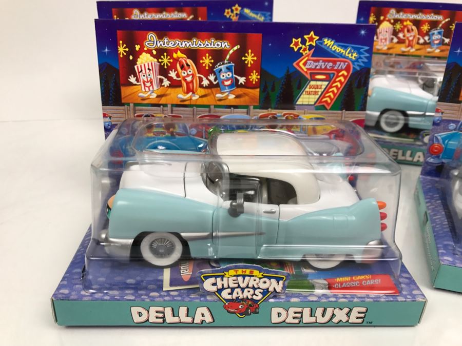 Set Of (4) New Old Stock Chevron Cars Della Deluxe 2001 [Photo 3]