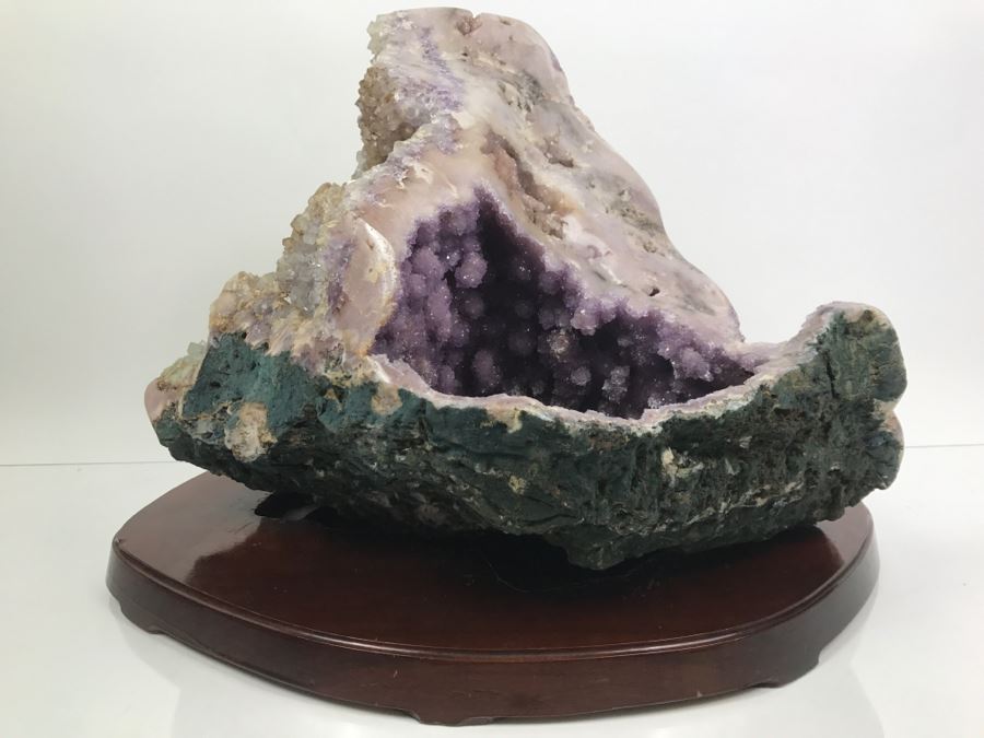 Huge Amethyst Geode Rock Stone With Wooden Base For Presentation 19'W X 11'D X 12'H [Photo 3]