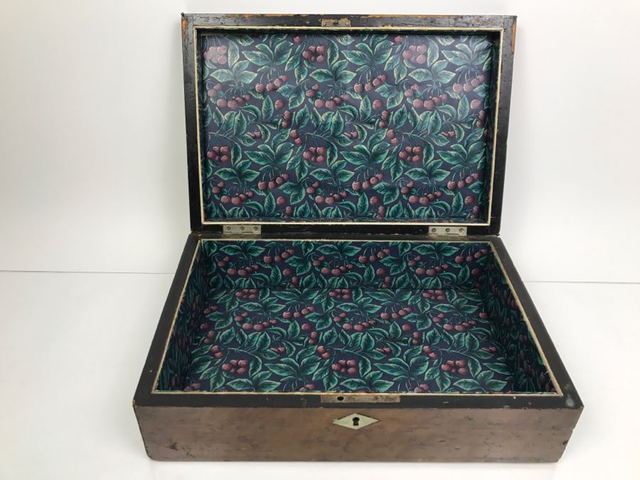 Antique Walnut Box [Photo 11]