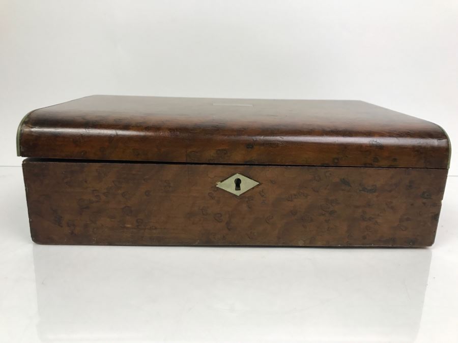 Antique Walnut Box [Photo 4]