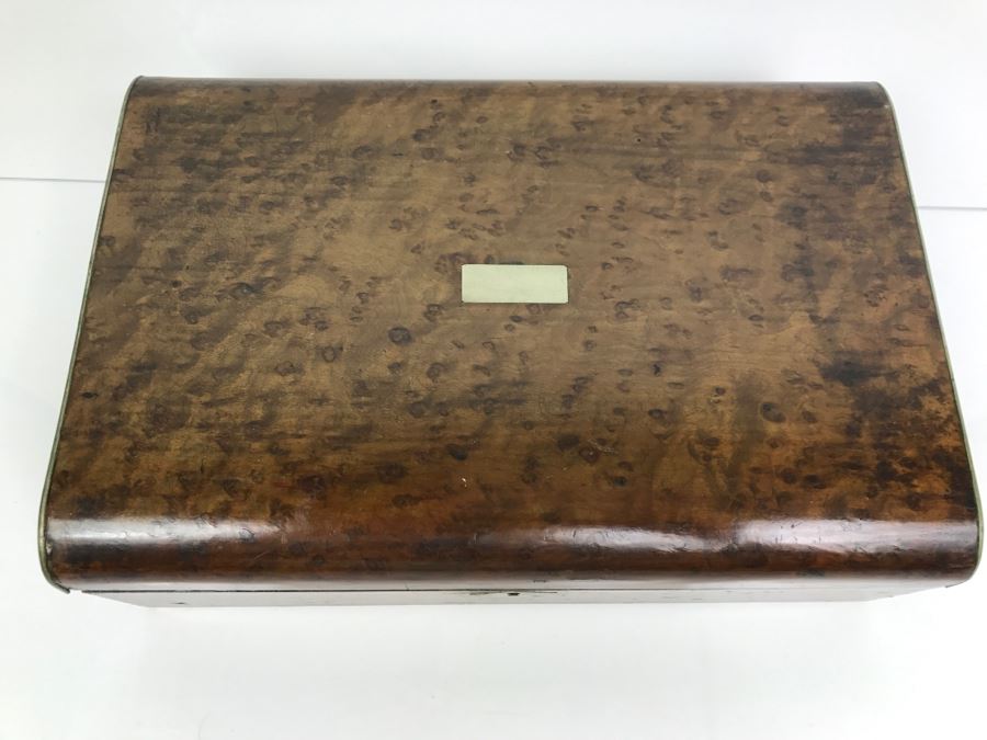 Antique Walnut Box [Photo 5]