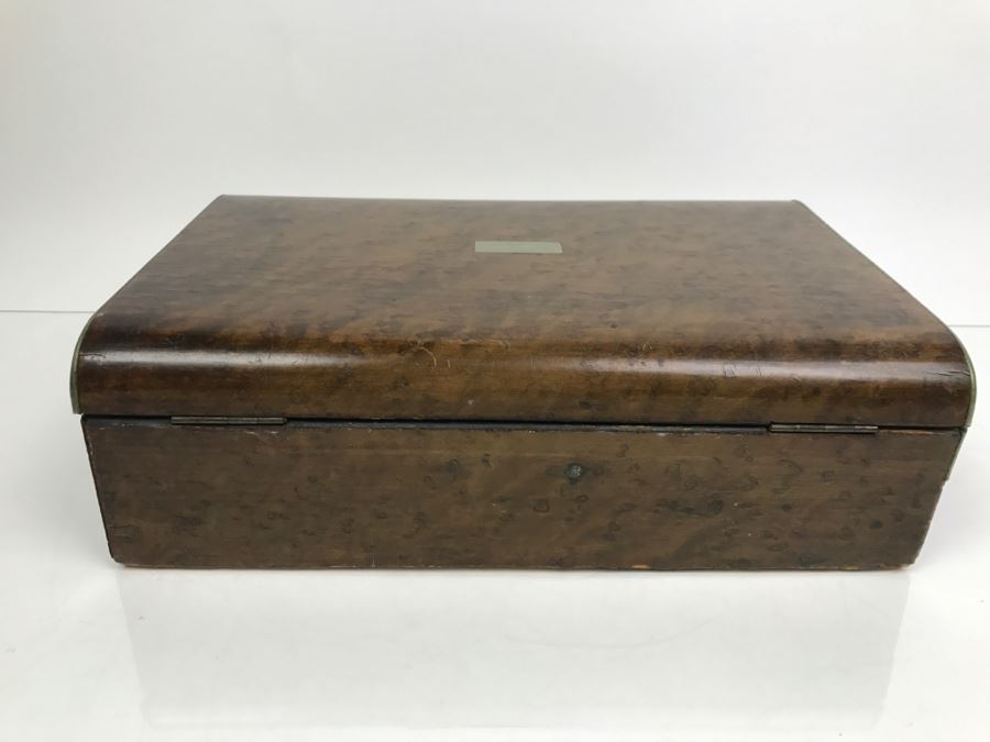 Antique Walnut Box [Photo 9]