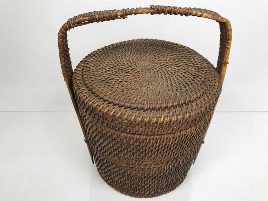 2-Tier Sewing Basket Filled With Sewing Supplies - See Photos (Handle Is Unravelling) [Photo 10]