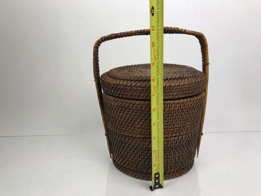 2-Tier Sewing Basket Filled With Sewing Supplies - See Photos (Handle Is Unravelling) [Photo 9]
