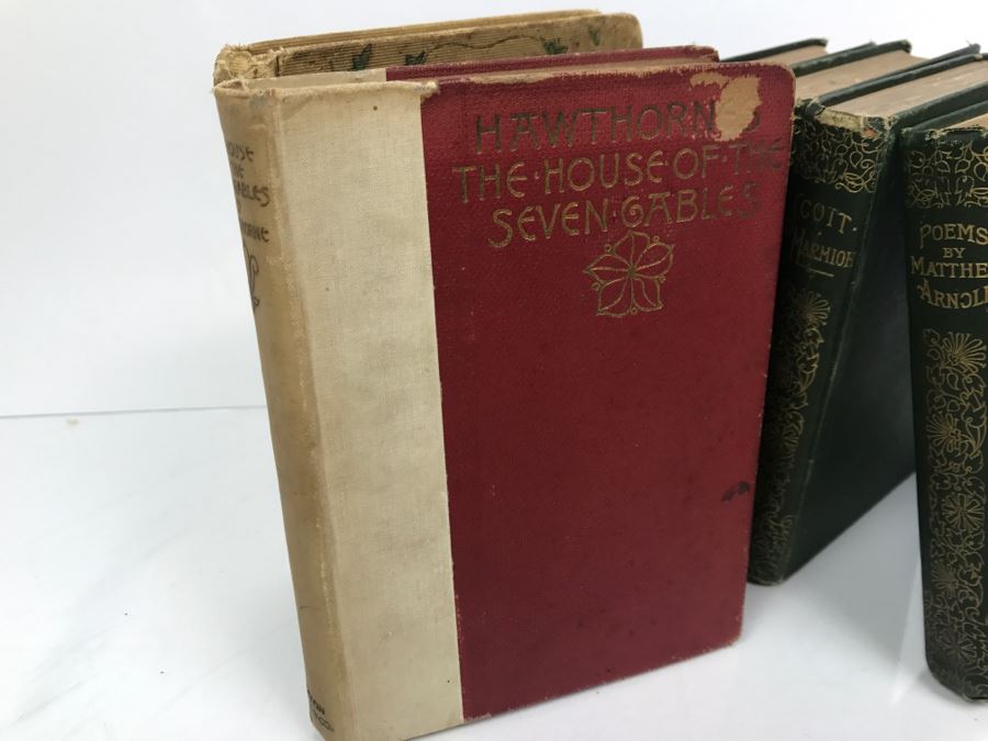 Collection Of Vintage Small Books [Photo 9]