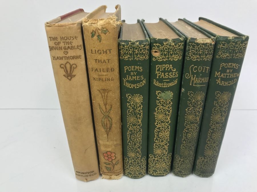 Collection Of Vintage Small Books [Photo 2]