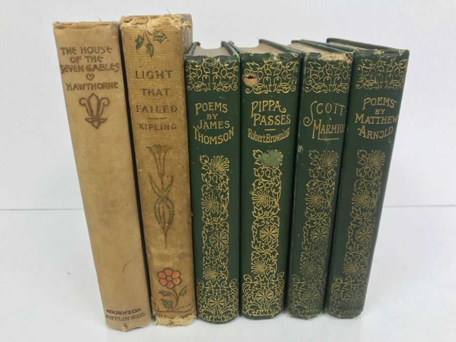 Collection Of Vintage Small Books [Photo 3]