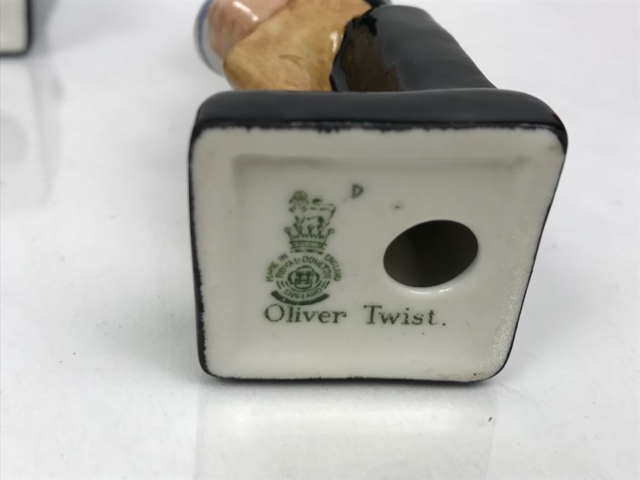 Collection Of (12) Vintage Royal Doulton Charles Dickens Collection Miniature Figurines [Photo 27]