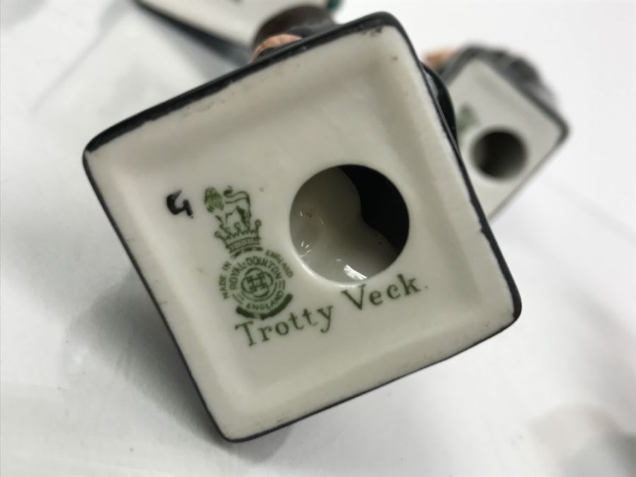 Collection Of (12) Vintage Royal Doulton Charles Dickens Collection Miniature Figurines [Photo 28]