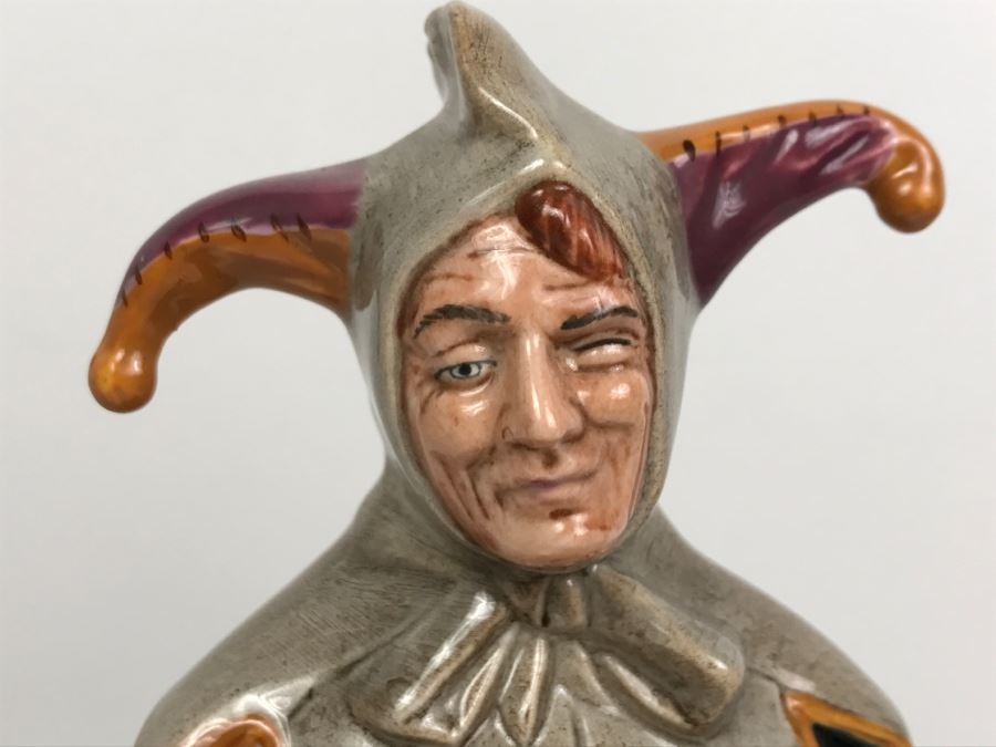 Large Royal Doulton Figurine 'The Jester' HN2016 [Photo 6]
