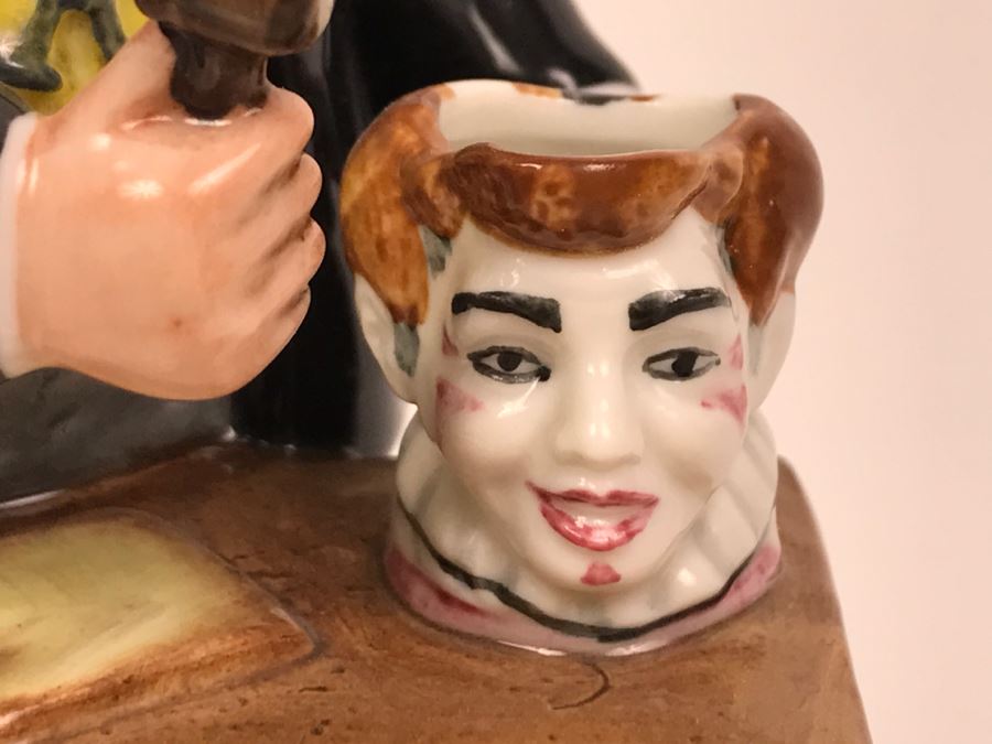 Exclusive Collectors Club Royal Doulton Figurine 'The Auctioneer' HN2988 1986 [Photo 11]