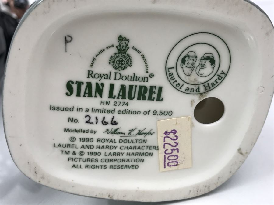 Pair Of Royal Doulton Figurines 'Stan Laurel' HN2774 And 'Oliver Hardy' HN2775 2,166 Of 9,500 1990 [Photo 11]