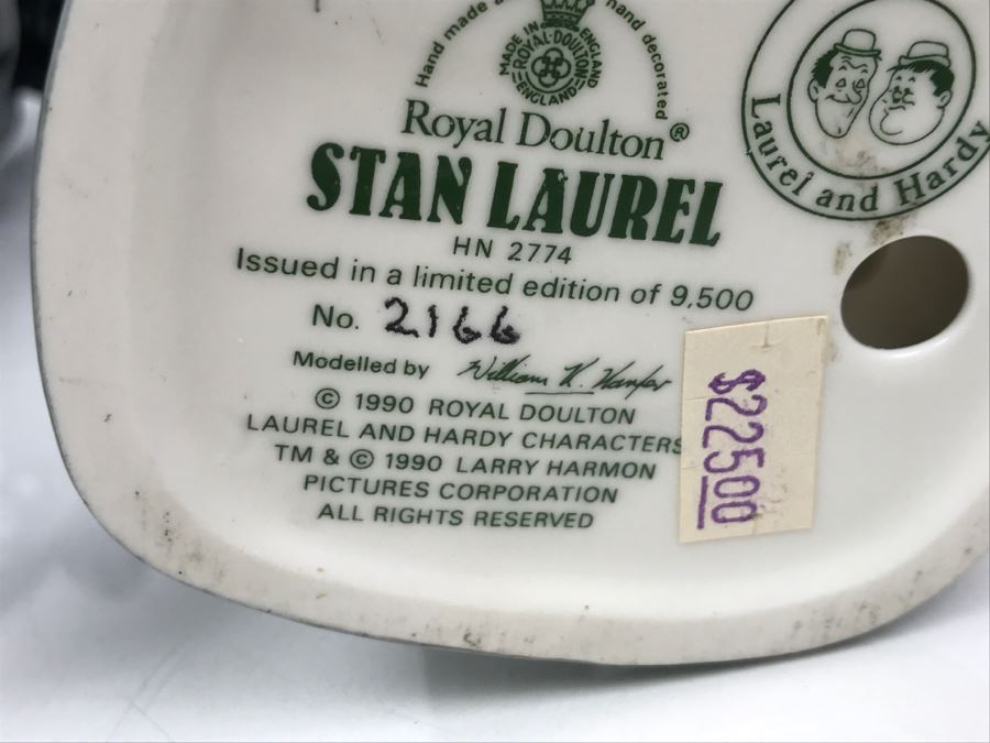 Pair Of Royal Doulton Figurines 'Stan Laurel' HN2774 And 'Oliver Hardy' HN2775 2,166 Of 9,500 1990 [Photo 12]