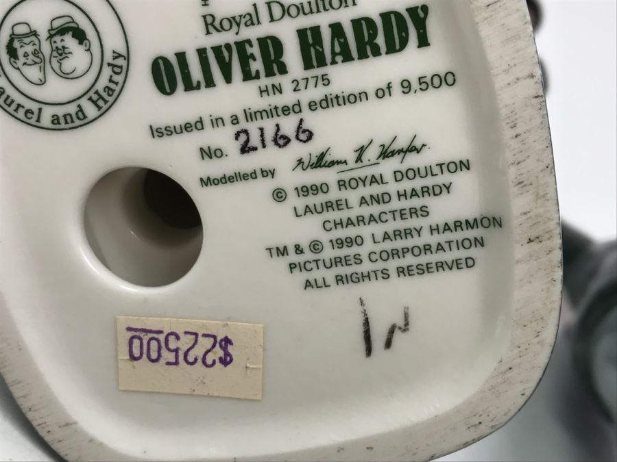 Pair Of Royal Doulton Figurines 'Stan Laurel' HN2774 And 'Oliver Hardy' HN2775 2,166 Of 9,500 1990 [Photo 10]