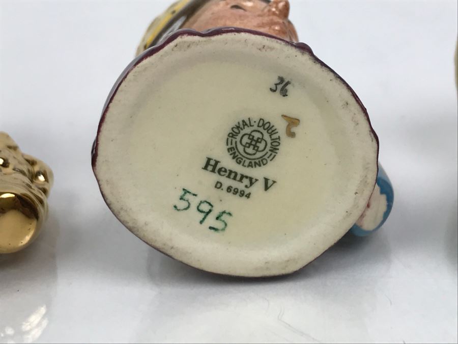 Limited Edition Royal Doulton Miniature Mini Toby Mugs Kings Set Of Kings And Queens Of England With Wooden Display Stand Number 595 Of Set [Photo 16]