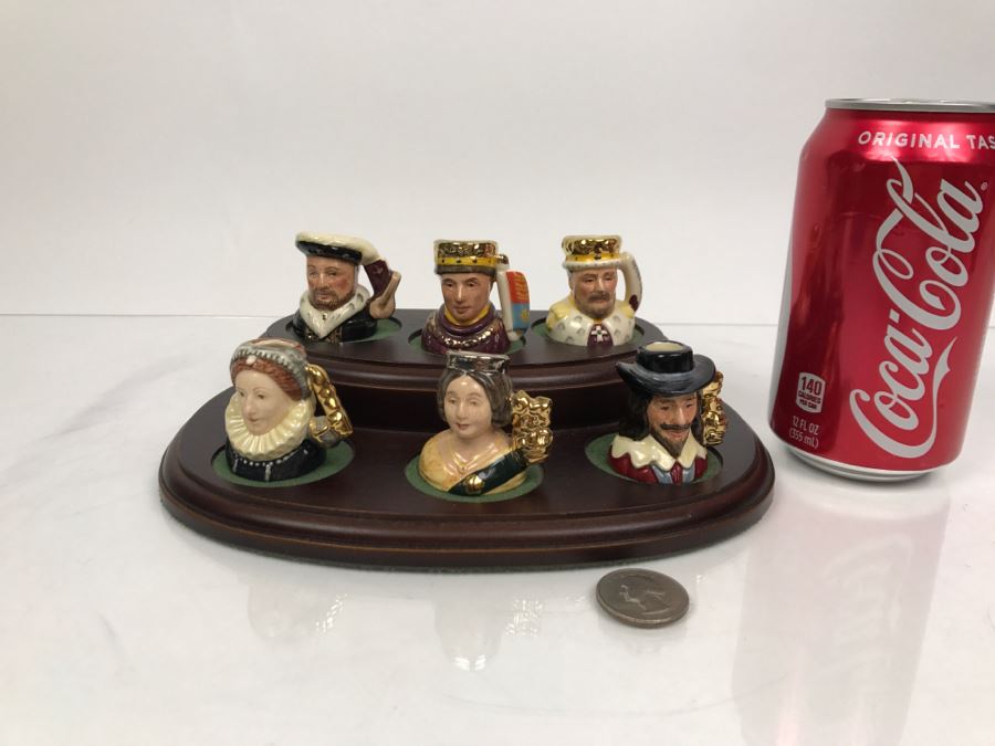 Limited Edition Royal Doulton Miniature Mini Toby Mugs Kings Set Of Kings And Queens Of England With Wooden Display Stand Number 595 Of Set [Photo 2]