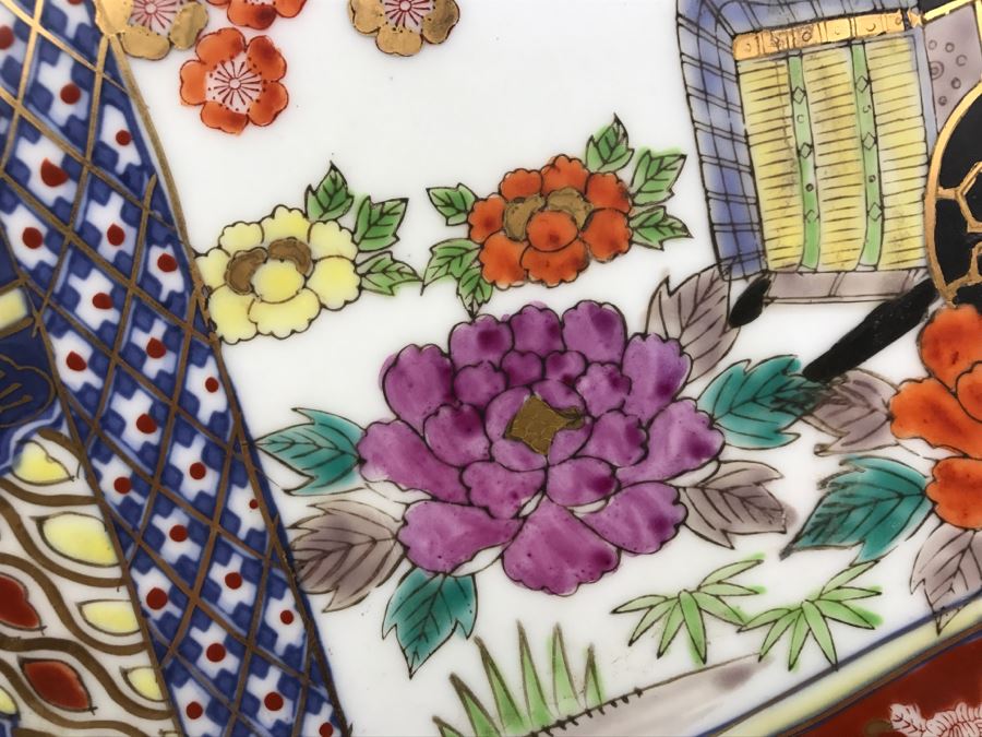 Large Signed Japanese Imari Charger With Wooden Stand [Photo 7]