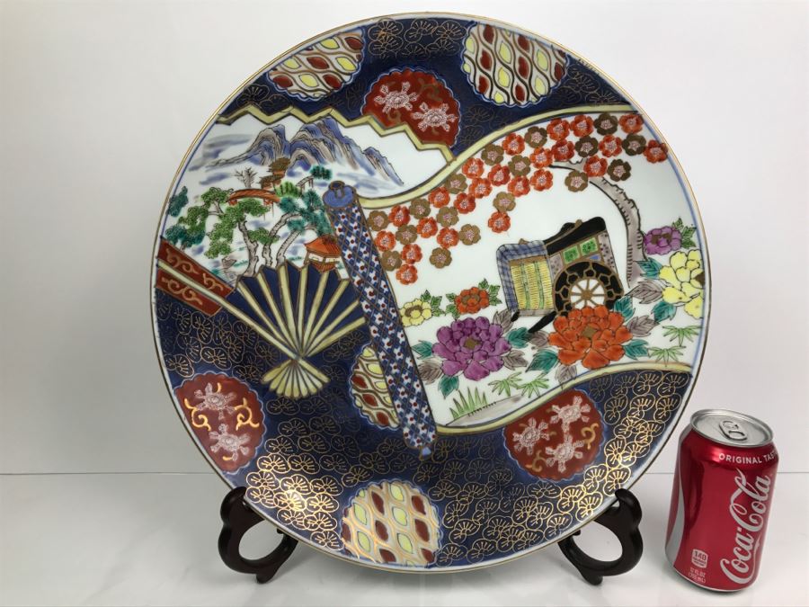 Large Signed Japanese Imari Charger With Wooden Stand [Photo 2]