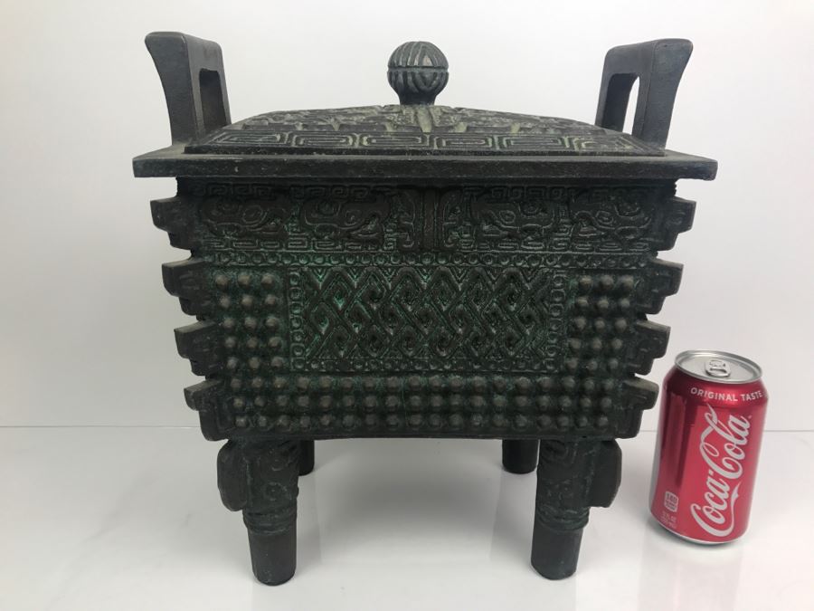 Vintage Ice Bucket Of Reproduction Chinese Bronze Vessel [Photo 4]