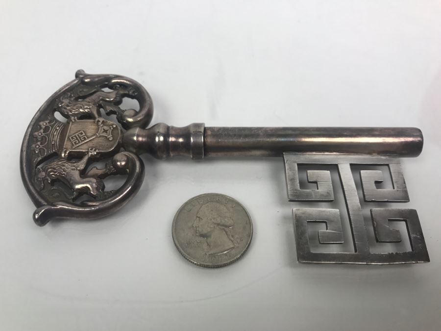 Large Silver Key 118.8g [Photo 1]