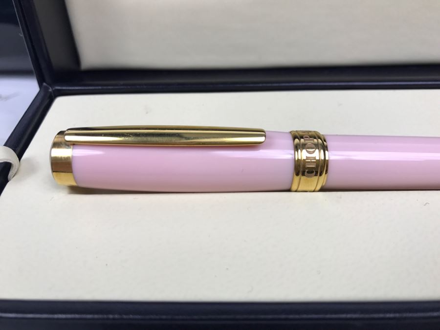 Chopard Ballpoint Pen With Moving Fish (7 SAPPHIRE PINK 0.05CT) Pink Resin Body And Cap Pink Gold Colour Trims With Box, Bag And Receipt [Photo 5]