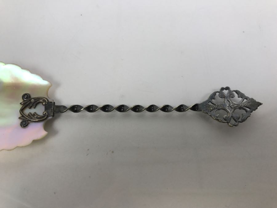 Sterling Silver Twisted Handle Shell Spoon 11.5g [Photo 2]
