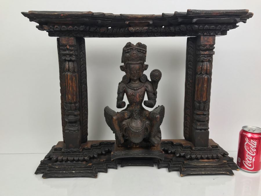 Antique Wood Carving [Photo 1]