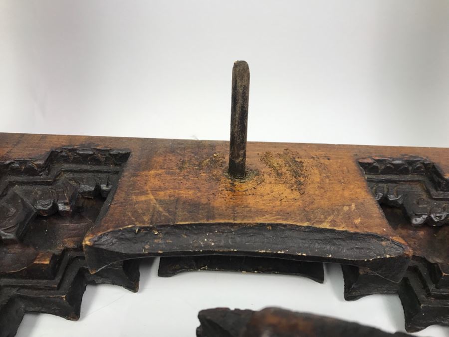 Antique Wood Carving [Photo 33]