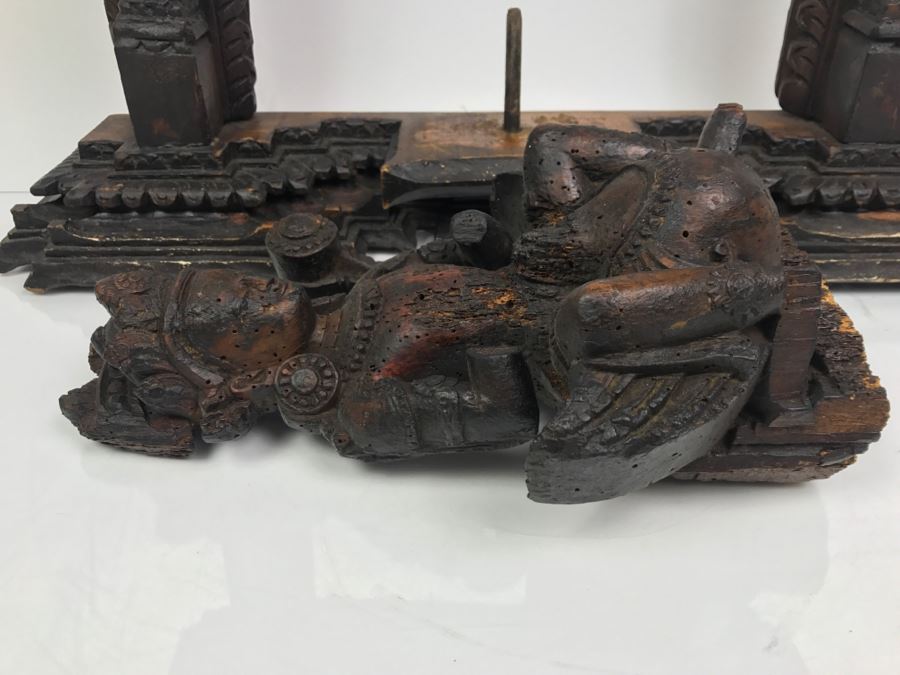 Antique Wood Carving [Photo 32]
