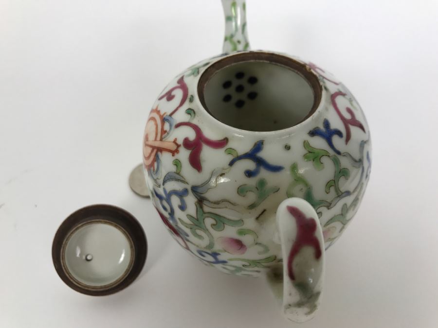 Vintage Signed Chinese Teapot [Photo 8]