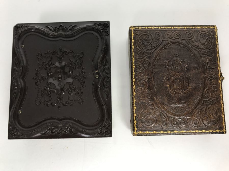 Pair Of Antique Pocket Travelling Picture Frames [Photo 2]