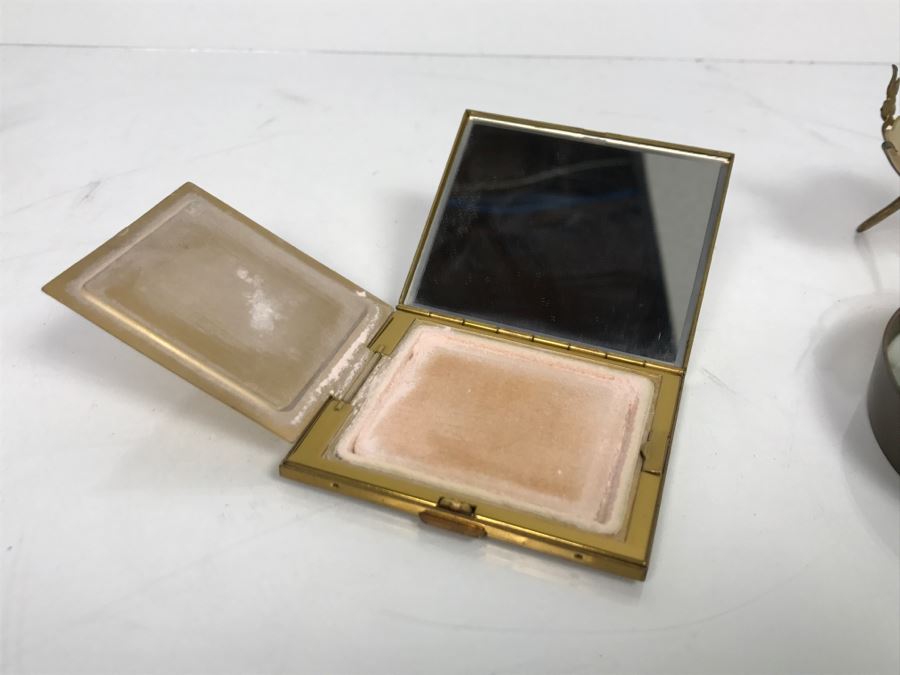 Vintage Magnifying Glass With Shell Handle, Pair Of Compacts And Small Shell Trinket Box [Photo 21]