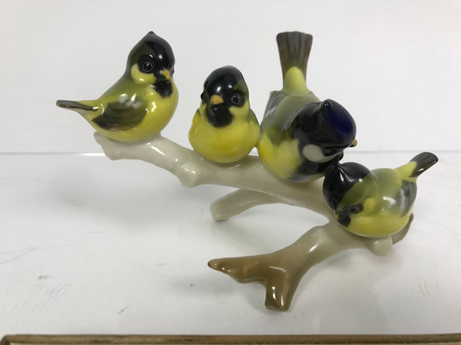 HR Germany Porcelain Birds And Framed Original Bird Painting [Photo 2]