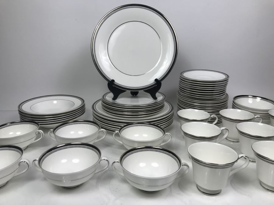 ROYAL DOULTON English Fine Bone China Set SARABANDE Pattern H 5023 [Photo 2]