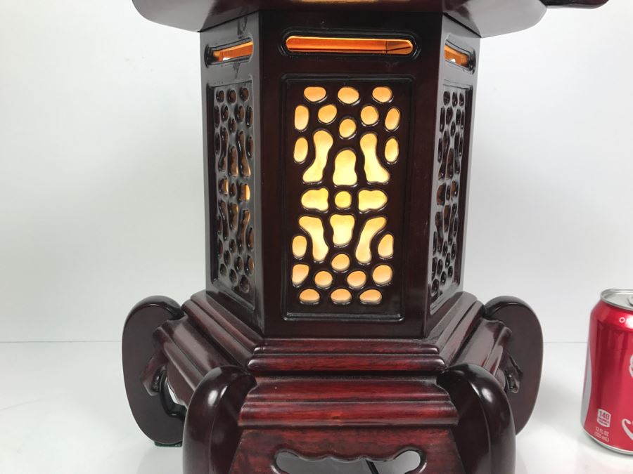 Stunning Asian Wooden Table Lamp [Photo 3]