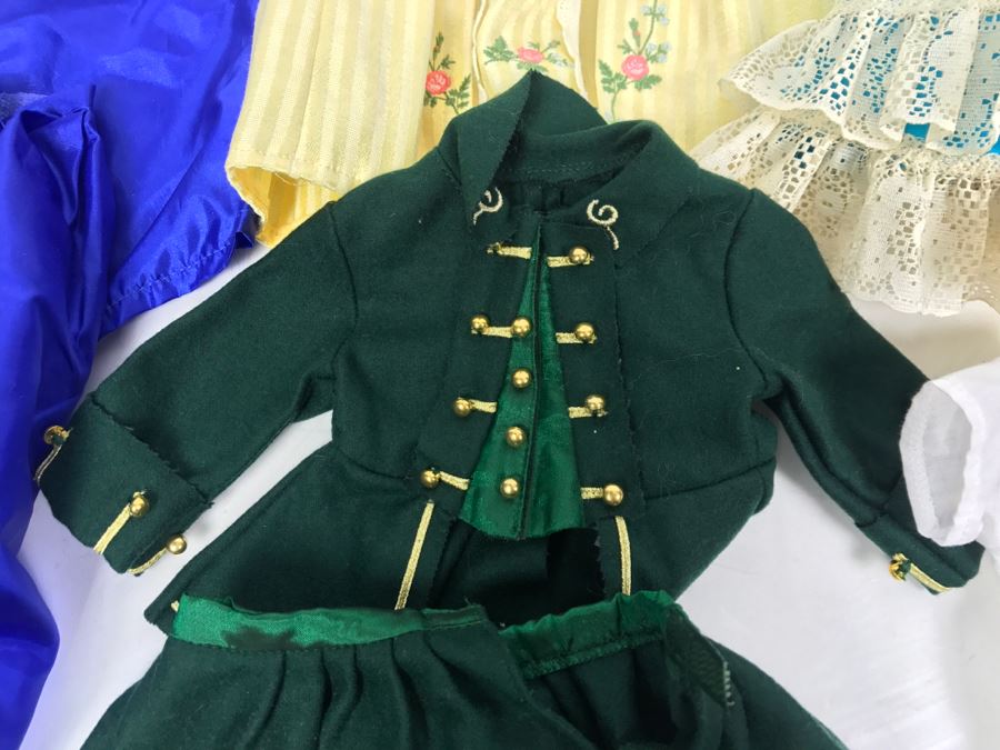 Large Collection Of American Girl Doll Clothes, Shoes, Accessories And Books [Photo 14]
