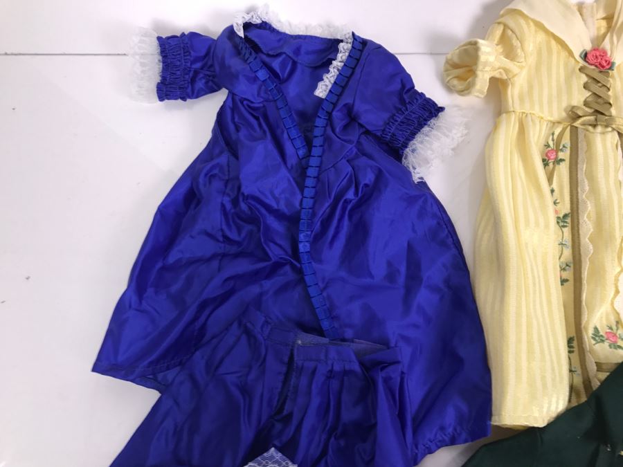 Large Collection Of American Girl Doll Clothes, Shoes, Accessories And Books [Photo 8]