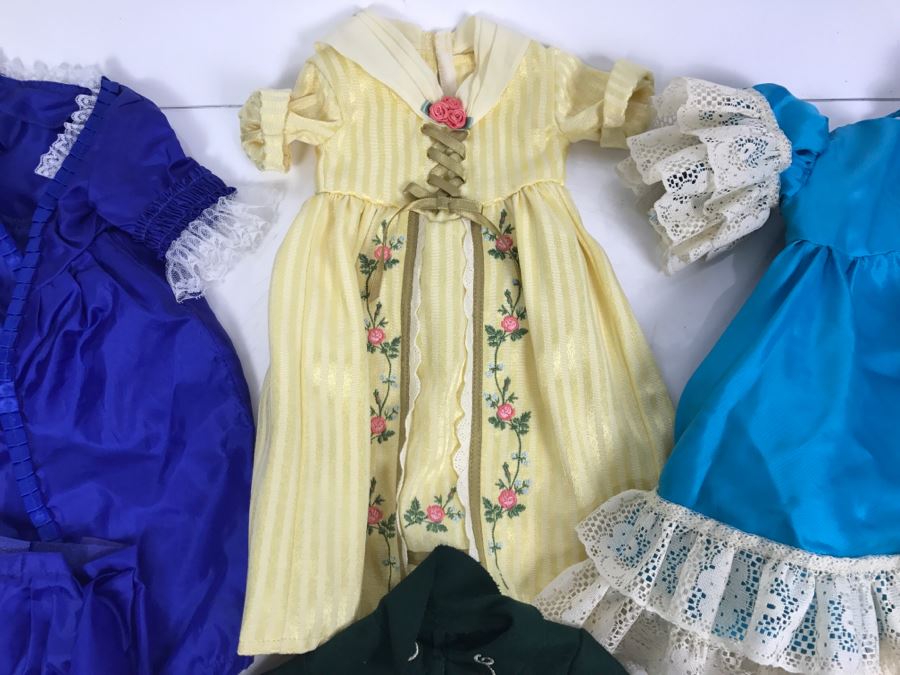 Large Collection Of American Girl Doll Clothes, Shoes, Accessories And Books [Photo 6]