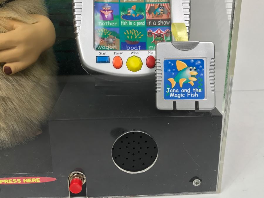 YANO Interactive Talking Storyteller Store Display Needs Batteries [Photo 7]