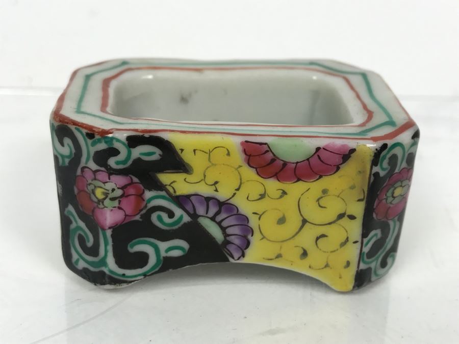 Asian Inkwell, Irish Belleek And Signed Porcelain [Photo 11]