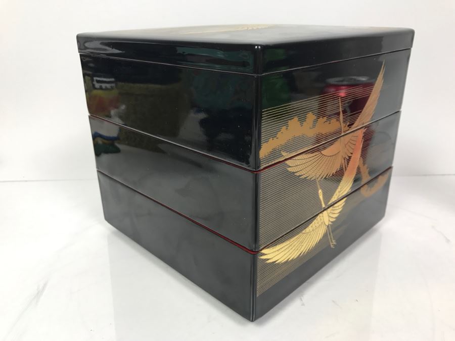 Japanese Stacking Lacquer Boxes [Photo 4]