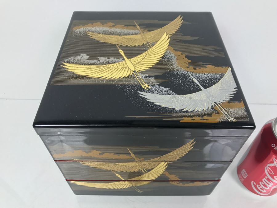 Japanese Stacking Lacquer Boxes [Photo 3]