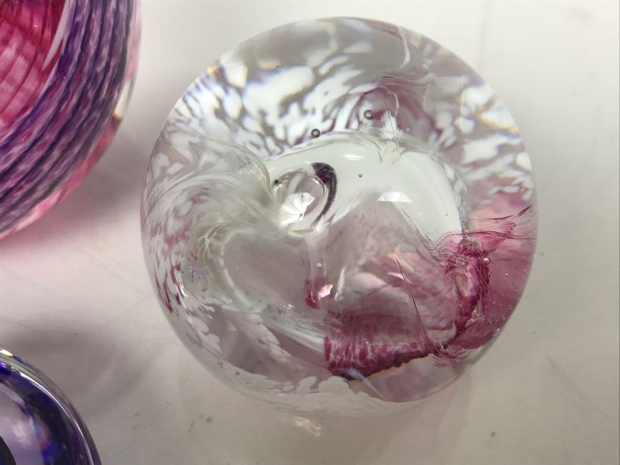 Various Art Glass Pieces Some Signed [Photo 6]